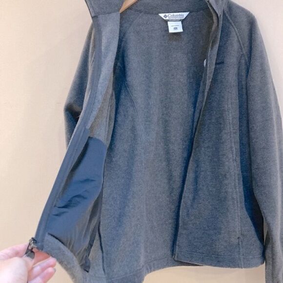 Columbia Women’s Gray Zip up Fleece Jacket - Picture 4 of 8